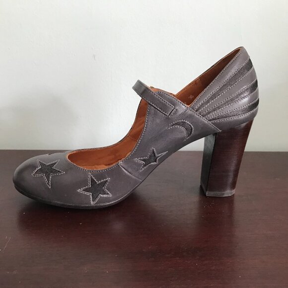 Chie Mihara | Yonaka Star Mary Jane Pumps - Picture 10 of 12